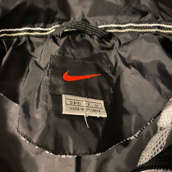 Vintage Nike Black Windbreaker Jacket - Picture 3 of 5